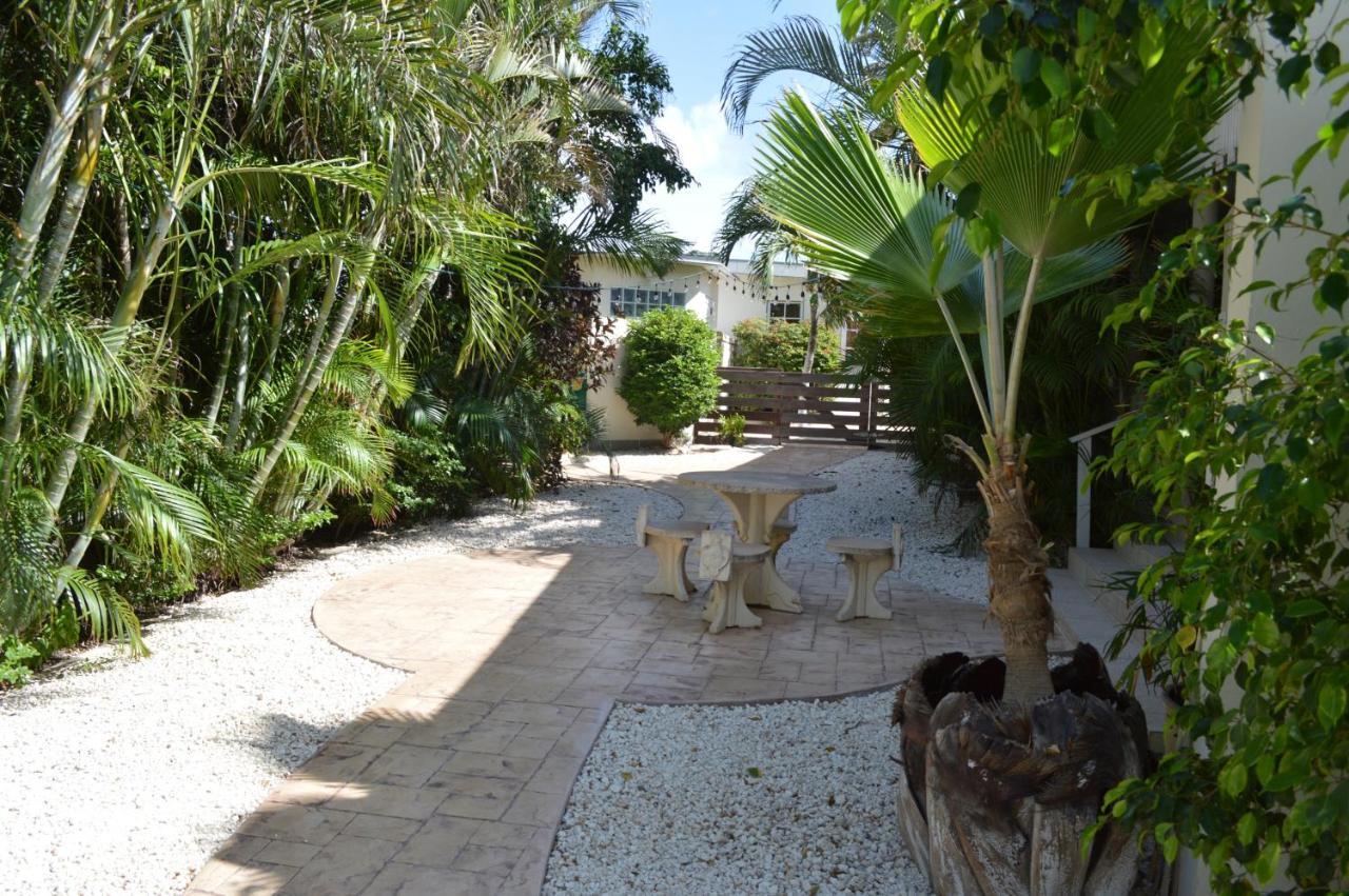 Bananas Apartments Adults Only Palm Beach Kültér fotó